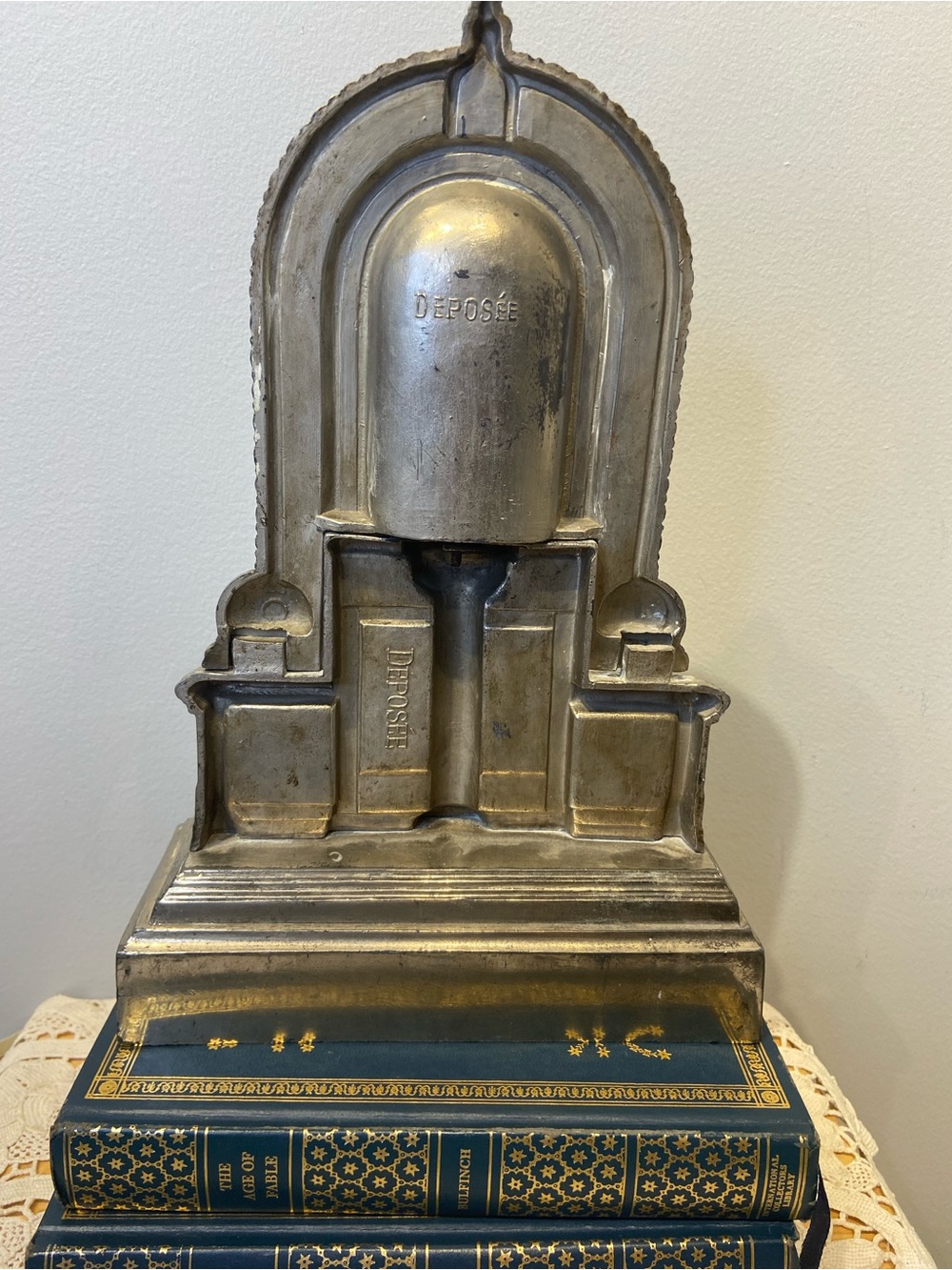 Vintage Metal Madonna with Child Home Religious Altar - Picture 6 of 10
